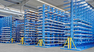 Cantilever racking system for storing steel