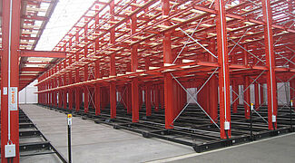 Mobile cantilever racking system